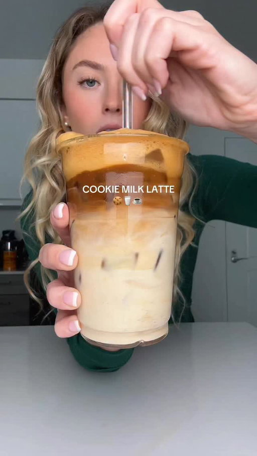 MEXICAN SHORTBREAD COOKIE MILK
LATTE😍

I loved the cereal milk lattes so much that I decided to try some other fun milk infusions 🥣🥛

I thought, what goes better with milk than cereal? Cookies🍪 So I’ve been experimenting with cookie milk and let me just say-you’re gonna wanna try this one!

Here’s what you need:
-cookies- I used Siete’s Mexican Shortbread 
-milk of choice 
-espresso 
-cinnamon 
-salt 
-ice

#coffeerecipe #icedcoffee #coffeeathome #icedcoffeeathome #icedcoffeerecipe