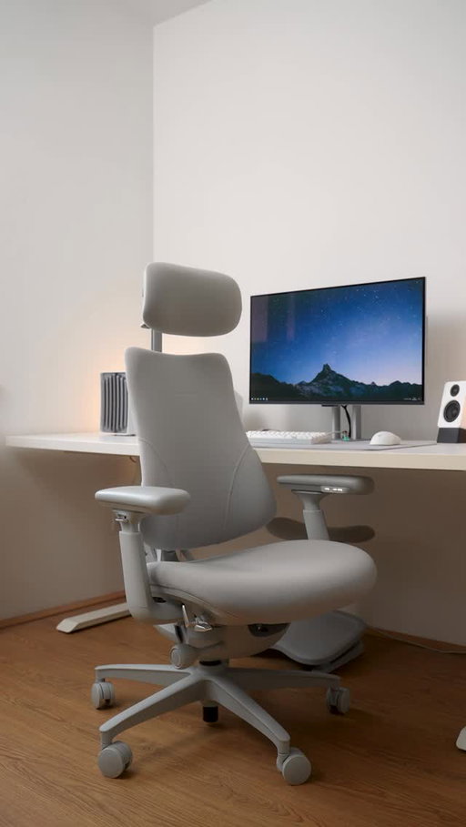 End game kind of chair here. 

Definitely the most comfortable chair I’ve ever tried. Good job, guys, @libernovo_official 

#LiberNovoOmni, #ErgonomicChair, #OfficeChair, #WFH