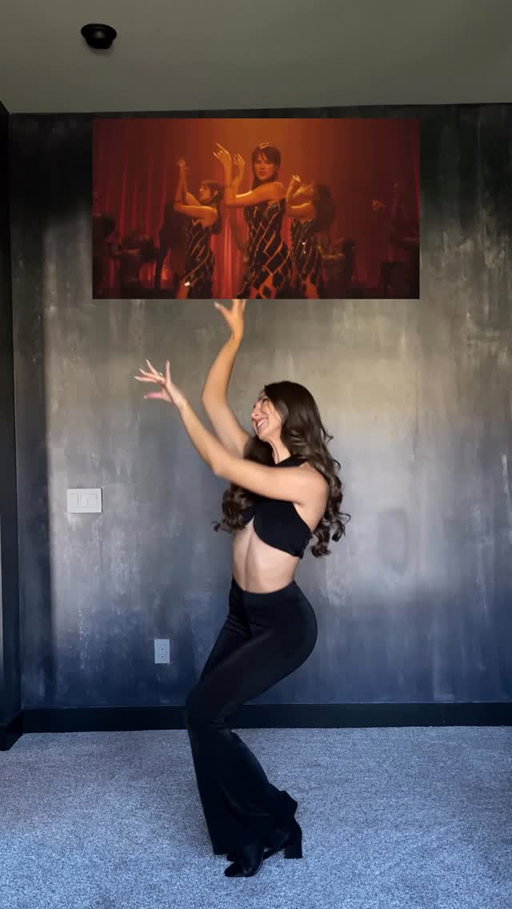 This is definitely my favorite song on the album!!! What’s yours?😍❤️

Choreography: @nopenother 
#taylorswift #dance #musicvideos #fateofophelia #trendingdances