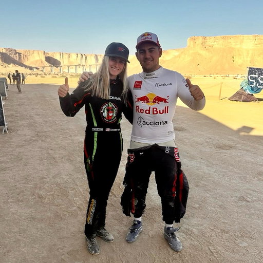 Vote now to help @grayleadbetter and all around legend of a teammate @frasermcconnell with grid position in the first ever Extreme H event! Your vote will help!  @extremexexh (link also in our story)

https://gridplay.extreme-e.com/