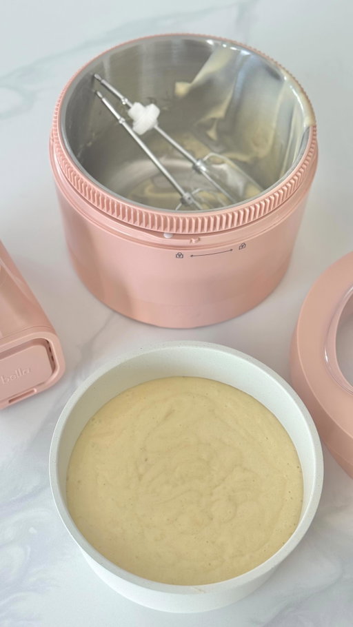 This 2-in-1 mixer can do it all 🤯

Whisk, blend, mix, then store 👏It’s compact, easy to clean, and just the upgrade your holiday baking needs 🍪🧑‍🍳

Send to someone you wanna bake with 🍰 

🛍️ Comment “MIXER” to get a DM or head to our Amazon Storefront Kitchen folder to shop. Xx

#everythingenvy #founditonamazon #amazonfavorites #amazonmusthaves #amazonhome #ASMR #asmrbaking #asmrsounds #satysfying #amazonhomefinds #amazonkitchenfinds #kitchenmusthaves #holidaybaking #bakingfavorites #cozykitchen #kitchenorganization #holidayhosting bella hand blender and stand mixer, 2-in-1 electric mixer