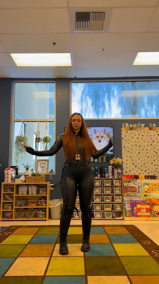 it’s superhero day, of course I chose black widow 🕷️👩🏼‍🦰 & for all the negative comments… if it was Disney day, I would’ve been Ariel, Kim Possible, or Merida 😚

#blackwidow #superhero #teacher #kindergartenteacher #kindergarten #teacherlife #classroom