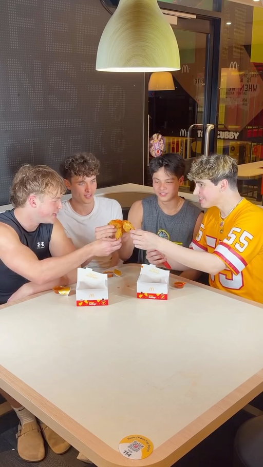 The NEW Frank’s RedHot Range is here. Golden. Juicy. Spicy. Perfect for a boys’night at Macca’s. 🌶🍔🔥 Head in now and taste it for yourself. #ad #MaccasPartner @mcdonaldsau
