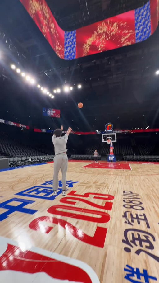 Had to streak up from HALF first shots off the plane in CHINA! 🔥🏀 @nba @nbahk #nbachinagames2025