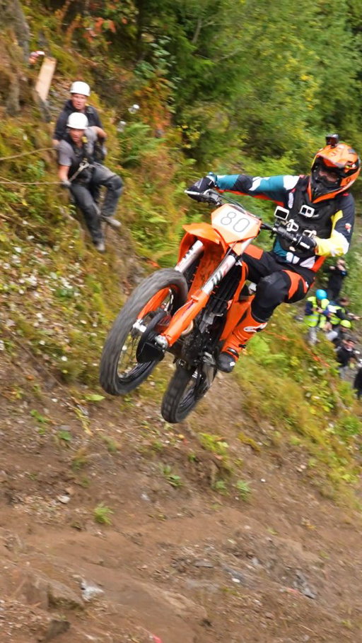 That's how it's done @zacalsop 

#hillclimb #impossibleclimb #ktm #dirtbike