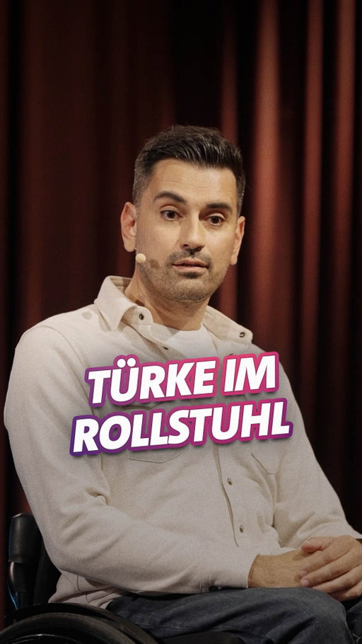 "Ich dachte, ich habe schon alles erlebt." 😳

Mehr Stand-Up findet ihr hier 👉 @ardstandup​
.
.
.
🎤 @tan_caglar​​ bei "Ein Blinder, ein Lahmer, ein Tauber" MDR/ 2025
#Standup #Comedy #ARD#MDR #TanCaglar