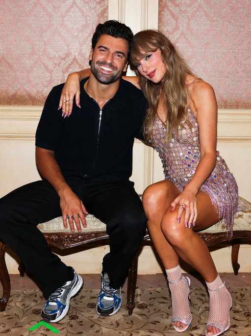 The legend herself @taylorswift 

And let it be known: I’ll be your butler any day 🛎️

#TSthelifeofashowgirl