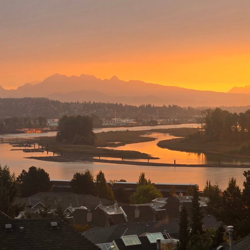 Nice to be back in the Pacific Northwest for a bit. Thank you to my 1 year old for waking me up early enough to see this. #yvr #fraserriver