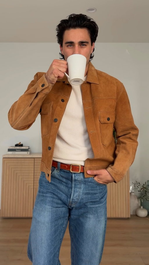 20 days of fall outfits: day 15
Jeans: @blue_blue_official 
Sweater: @bananarepublic 
Shoes: @clarksoriginals 
Jacket: @buckmason 
Belt: vintage / thrifted
Watch: @rolex Datejust
.
#mensfashion #mensstyle #mensoutfit #suedejacket #clarkswallabees #selvedgedenim #fallfashion #fallstyle