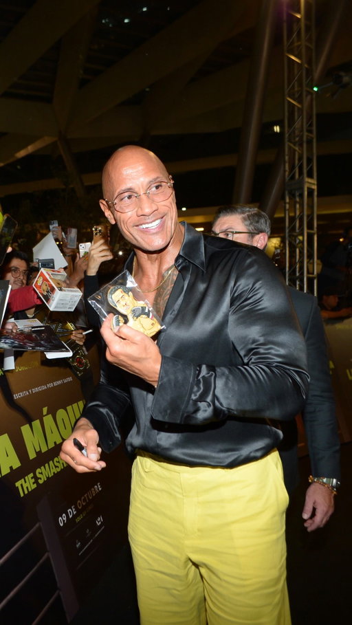 Celebrating THE SMASHING MACHINE in Mexico with star Dwayne Johnson and writer/director Benny Safdie. Now playing in theaters everywhere.