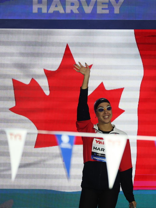 World Cups starts tomorrow!!!🤗🥰 

Busy schedule ahead (like usual🤭) with 200-400-800free, 100-200-400im & 200br

grateful to be able to be here after my injury at Worlds & excited to race and see where we’re at🫡