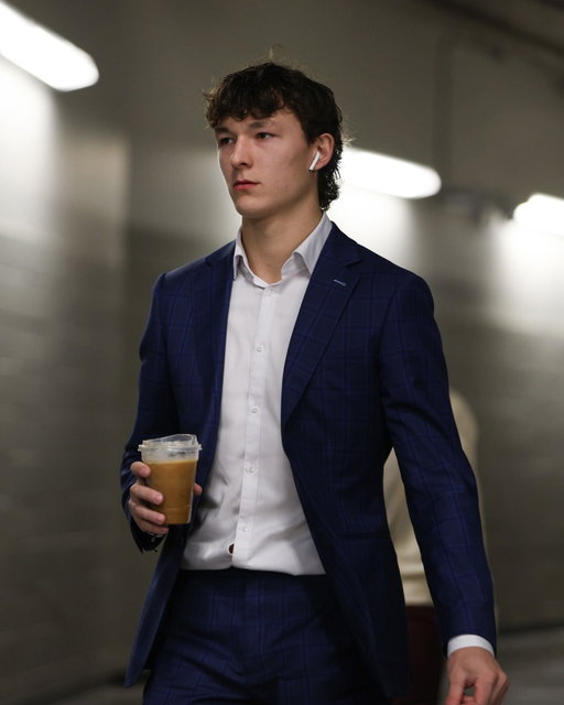 @matthew.schaefer48 NHL debut 🔜 #NHLFaceOff
