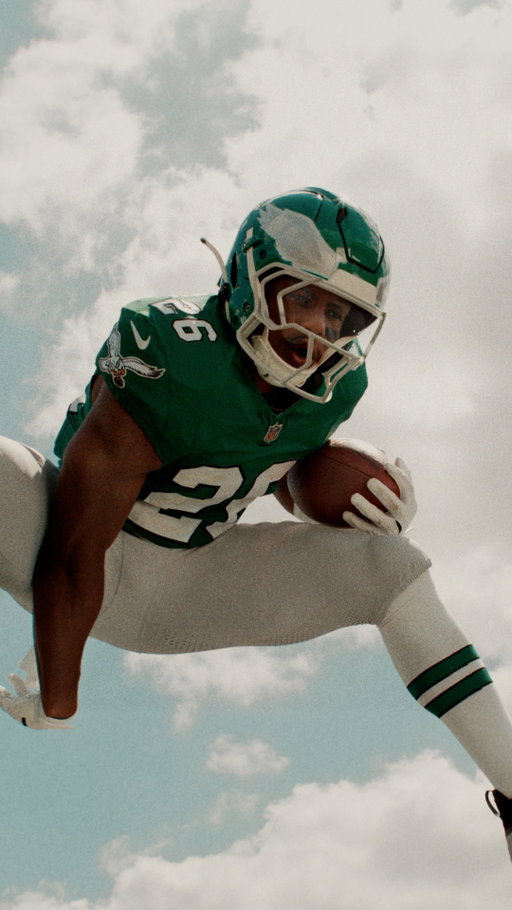 Don’t tell @saquon to stay grounded. He knows the sky is the limit.