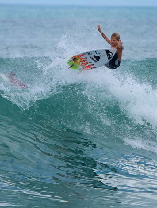 At 8 years old, @ale__dotti is already rewriting what’s possible. With instinct beyond his years, the future sure does look bright from here.

Swipe for action. And style! 😎

#TeamOakley