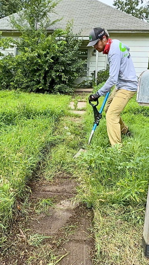 His PRISON SENTENCE left the yard to nature and the sidewalk PAID THE PRICE #mowing #edging #cleanup #asmr #satisfying #sbmowing #cleaning #overgrownyard #fyp #fypシ #viral #viralvideo #transformation #overgrown #maruyama #badboymowers #muckboots