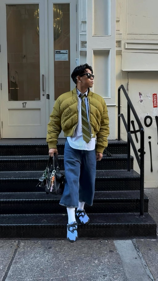 weekend mood: off the grid 

@newbottega jacket via @rebagofficial, @agolde shorts, @puma.usa sneakers