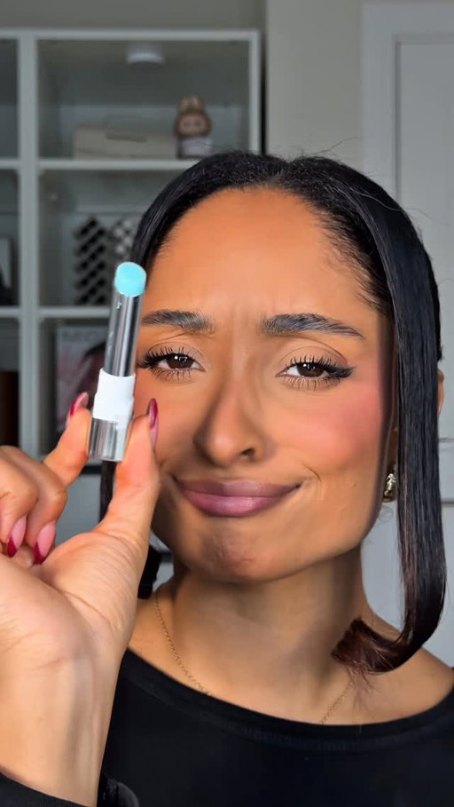 High-end feel, without the high-end price! 🙌🏽😮‍💨

The Anew Lip Treatment

@avon_uk 

#ANEWMakeup #anewbeauty #IYKYK #ad