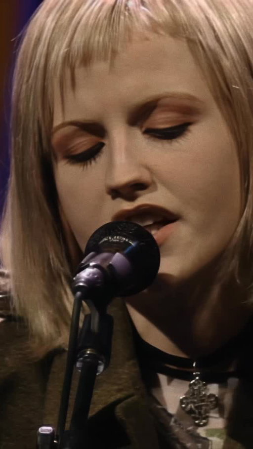 You know I’m such a fool for you 🎶
Pre-order the vinyl now via the link in bio and watch the MTV Unplugged performance on @paramountplus