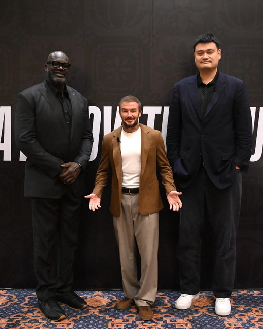Meeting 3 legends… ❤️ @jackiechan @shaq @yao Great game at @thevenetianmacao 🏀🙌🏼 @nba