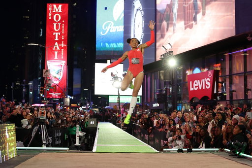 “YOU JUST JUMPED IN TIMES SQUARE!!!!”

That’s what @_taarra_ had said to me in that second picture, and all these pictures give you just a little glimpse into just how incredible it was out there! 

Thank you @athlos @alexisohanian for giving the six of us the most surreal, exceptional experience, and for showcasing women’s sport in the craziest setting I could imagine, and thank you to Tara for being the force to bring this into existence!! 

Every person out there last night had the time of their lives…and what’s even better, I get to go again tonight at the Icahn stadium!!!!

Athlos you’re changing the game, see you tonight to fight for that crown!!!