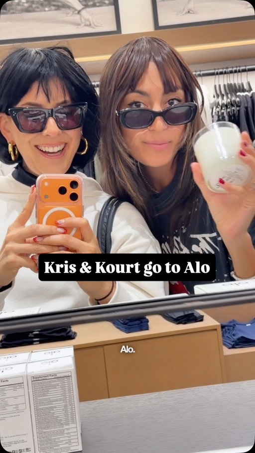 Kris shows Kourt her favorite store!🖤
.
.
.
#krisjenner #kourtneykardashian #kardashian #krisandkourt #alo #comedy #bigwigspodcast