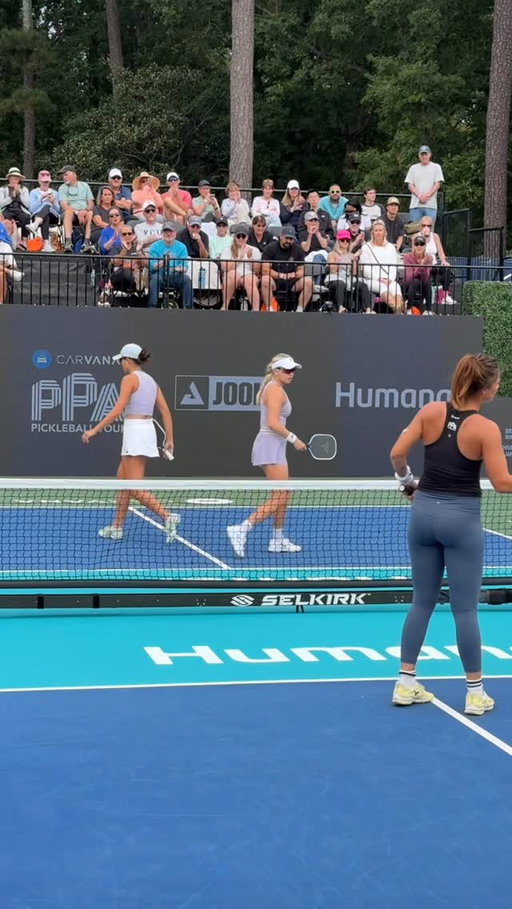 Incredible ATP defense from Anna Leigh Waters leads to a beautiful hands battle to end the point 🔥👏