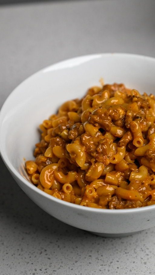 This is comfort food at its finest - an elevated take on that nostalgic boxed classic, all made from scratch in one pot. Made with local dairy, it’s cheesy, creamy, and loaded with flavor. It’s the kind of dish you’ll want on repeat this fall. The best part? It comes together in under 30 minutes with simple ingredients.
Recipe⬇️⬇️⬇️
Ingredients
●  ½ package macaroni noodles (about 200 g)
●  1 lb medium ground beef
●  1 small onion, diced
●  3 cloves garlic, minced
●  2 tbsp tomato paste
●  1 tsp paprika
●  ½ tsp cayenne (optional, for heat)
●  1 tsp dried thyme
●  1 tsp Italian seasoning
●  Salt & black pepper, to taste
●  2 cups beef broth
●  2 cups local milk
●  ¼ cup local butter, diced
●  1 ½ cups shredded local cheddar cheese
●  1 tbsp oil (for cooking)

Method
Heat oil in a large pot over medium heat. Add onions and garlic; sauté until fragrant.
Add ground beef and cook until browned.
Stir in tomato paste, cooking it down for 1–2 minutes.
Add paprika, cayenne, thyme, Italian seasoning, salt, and pepper. Stir well.
Pour in beef broth and local milk, then stir in macaroni. Cover and cook on medium-low heat for 10–12 minutes, stirring halfway to prevent sticking.
Once pasta is tender, stir in diced local butter until melted and creamy.
Add shredded local cheddar cheese, mixing until smooth and cheesy.
Taste, adjust seasoning if needed, and serve hot.

#easyrecipes #inspiredbydairy #ad