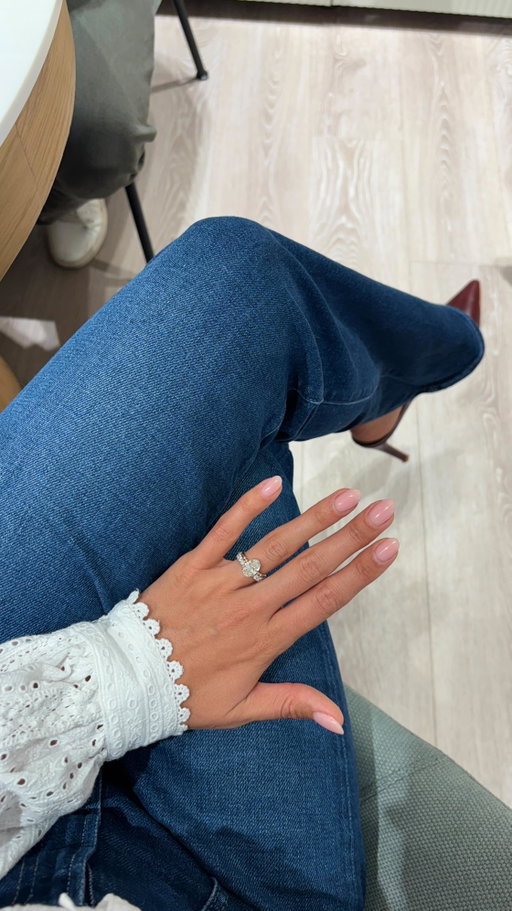 picking out our wedding bands!! we went to the @brilliantearth location in chestnut hill. I’ve loved this brand for many many years because their pieces are stunning & their jewelry meets the highest responsible sourcing standards. it feels so full circle for me to work with their team & pick out our rings here!🥹 #BrilliantEarth #ad #weddingrings #weddingplanning #2026bride