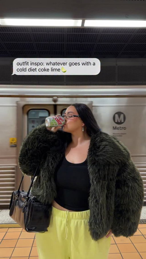 AD when you see me, you see her @dietcoke lime is now available for a limited time, RUN DON’T WALK🍋‍🟩🏃🏻‍♀️