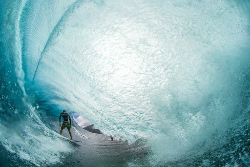 Angles.  All shot with a wide angle lens under 20mm from fisheye to a 15-35mm lens. 

When shooting surf wide angle- a few degrees off of camera tilt or angle to even positioning can make or break the shot.  The degree of error between ordinary and extraordinary is very slim…. 

Push the limits & your imagination. 

@canonusa —> @lexarmemory —> @dafinhi —> @sunbum