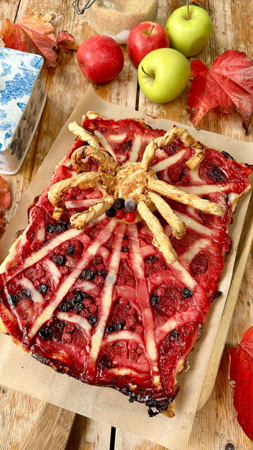 Upside Down Spooky Spider Apple & Berry Tart

We’re celebrating spooky season with this upside down tart… just one of the spooky upside down bakes I’m bringing this year. 

The recipe for this remains a secret but if you’re looking for more upside down creations check out my book Upside Down Cooking, available to buy worldwide now. Link in bio. 

#upsidedown #pastry #halloween #applepie #viralvideos