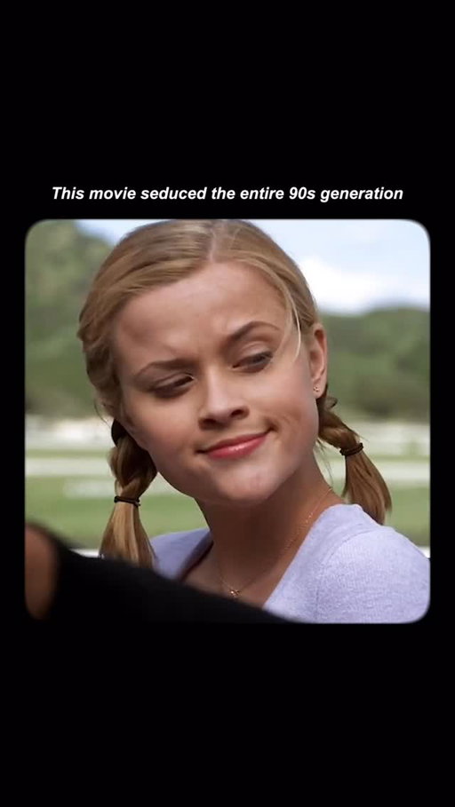 During Cruel Intentions (1999), Ryan Phillippe and Reese Witherspoon were dating. The couple got married three months after the movie’s release and had two children together, but ended up divorcing in 2008.