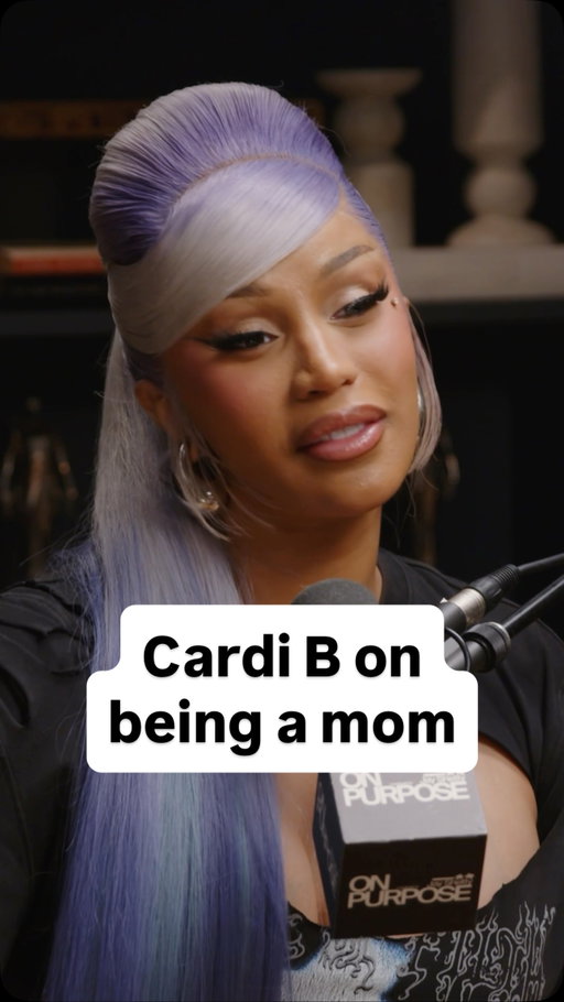 Leave a “YES” below and I’ll DM you my entire conversation with @iamcardib👇 We talked about everything in this one from her struggles after her marriage ended, how many kids she wants in the future and so much more! 🎙️