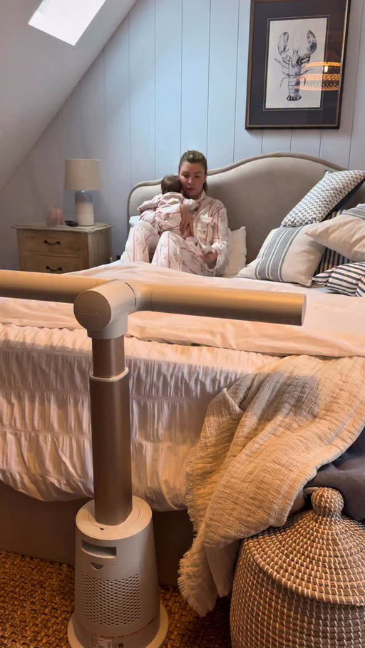 #ad Officially welcoming our third child… the TurboBlade. Quiet, stylish, keeps us chilled, both in temperature and temperament. What more could you want. 😅

We love that it actually looks good in every room, blends straight into the space, and works for literally every part of our day. Feeding, gyming, cooking, sat on different sofas pretending to relax, you name it it just fits right in. 

Powerful when you need it, gentle when you don’t, and whisper quiet the whole time. Safe to say we’re obsessed. @SharkHomeUK #SharkTurboBlade