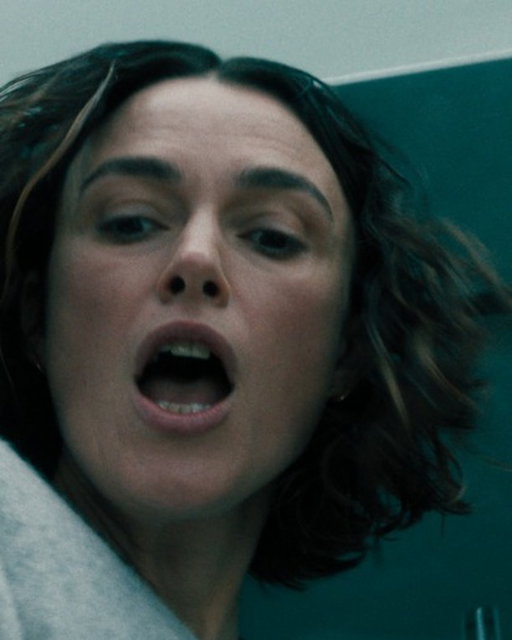 my heart is still racing thinking about this scene 

📺: the woman in cabin 10, now playing