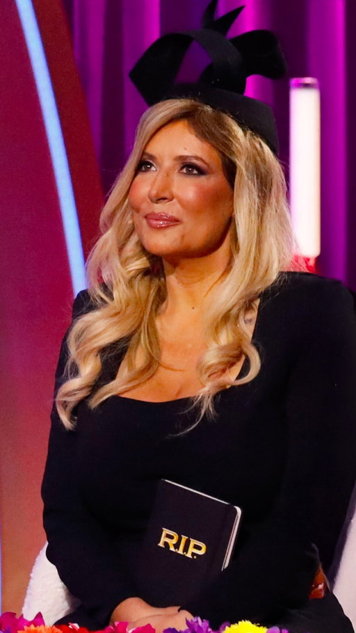 Che battute bef(fard)e...

📺 #RoastInPeace