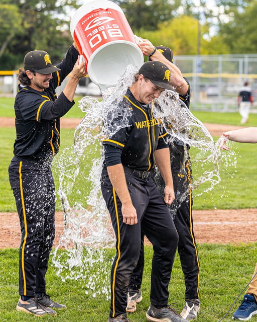 Kipp comes in Clutch! ⚾️

The Waterloo Warriors have won the OUA bronze medal on a walk off home run from Carter Kipp! 

It’s the third straight OUA medal for the Warriors. 

📸: @ccairdsports 

#GoBlackGoGold