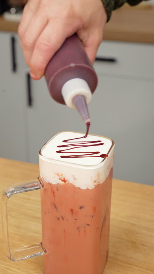 Top 3 favorite sauce recipes right here.

RECIPE:
3 tbsp Dutch cocoa powder
1/2 C heavy cream
1/2 Can sweetened condensed milk
1/4 C sugar
1 tbsp red velvet emulsion
1 tsp vanilla bean paste
1/4 tsp butter extract
Pinch of salt

#redvelvetcake #coffeesyrup #coffeerecipe #recipevideo #homebarista