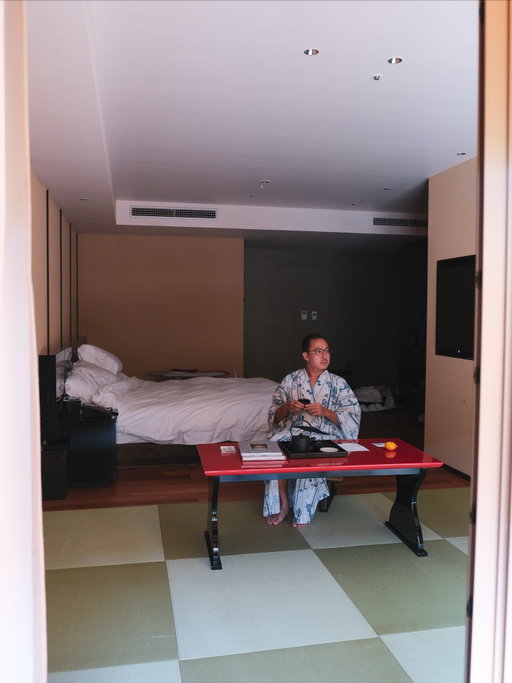 Set along the peaceful Hozu River in the scenic Arashiyama Hills, welcome to @suirankyoto @theluxurycollection 🛖🎋

I stayed in a Yuzunoha onsen room with open-air onsen hot spring. The views from the room is spectacular, offering a perfect vista of the changing seasons in Arashiyama. For those who want a feeling of escape and plenty of opportunities to stroll in lovely surroundings, the Suiran is highly recommended. 🍃

The hotel offers a refined breakfast experience, likely with both Japanese and Western options, served at the hotel. Apart from that, I had an amazing dining experience at restaurant "Kyo-Suiran". 🍱 #pr #suirankyoto #theluxurycollection
