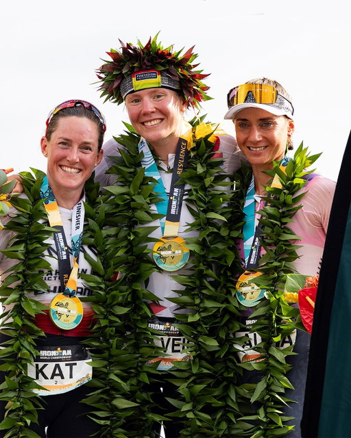 This year’s IRONMAN Women’s World Championship once again showed us how brutal the race can be—and that it’s worth fighting until the very end.

After a 13-minute deficit coming off the bike, @katr_matthews ran herself into a phenomenal 2nd place with the fastest run split and a new course record. 👏

The 2024 World Champion, @laura_philipp_tri, stayed calm and focused in the face of adversity and finished off the podium in 3rd place.

Huge congrats also to @lucycharles93 and @jackiemhering, who gave it their all and fought like warriors.

It’s been a year in the making for all of you—and really, a lifetime. Grueling training, sacrifices, absolute dedication, blood, sweat, tears. And now, you’ve crossed the finish line.

Thank you for inspiring us all and teaching us a lesson.

📸: @talbotcox