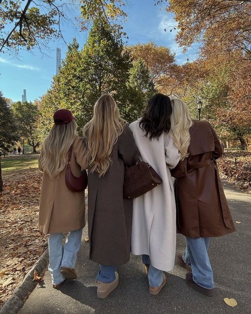this is your sign to take a girls trip to new york this fall 🍂☕️🍁🤎