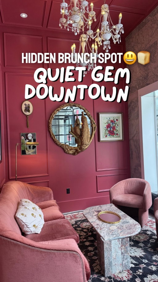 When you want somewhere quiet downtown — no reservation hassle, just calm vibes and a touch of charm.
Tucked inside an old hotel lobby, this spot carries that vintage warmth you don’t find everywhere.
Food’s solid too, so if you’re tired of waiting in long brunch lines, this might be your little hideaway 🤍

다운타운에서 예약 고생하지 않고 조용하게 가고싶은디 또 나름 감성있는 곳이면 좋겠는 곳일때 딱 생각나는 곳! 오래된 호텔로비에 위치해 있어서 짙은 감성이 묻어있는 곳! 음식도 평타는 되어서 브런치 웨이팅에 지치신분들~ 조금은 조용하게 있고싶으신 분들 참고하셔요! 

📍mossop’s social house (inside hotel Victoria) - 56 Yonge street 

#토론토 #토론토여행 #캐나다 #토론토라이프 #多伦多吃喝玩乐 #토론토맘 #victoriahotel #torontobrunch #torontofood #brunchtoronto #캐나다여행 #캐나다생활 #캐나다일상 #토론토호텔 #torontohotel #goldentastyfoodie #torontoeats #torontofoodies #6ixgrams