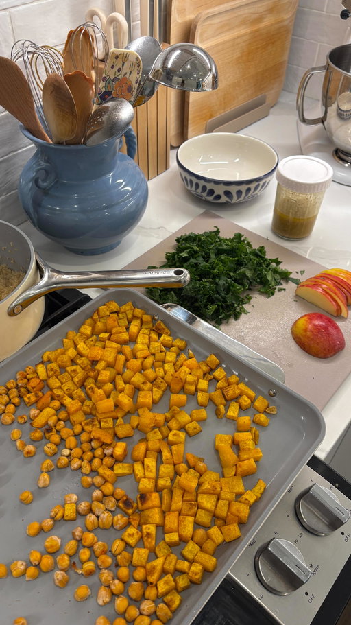 weekly meal planning 🍎🥬 so excited for all of the fall cooking & baking this season! 

#mealplanning #mealideas #mealinspo #healthymeals #healthyrecipes #groceryshop #healthylifestyle