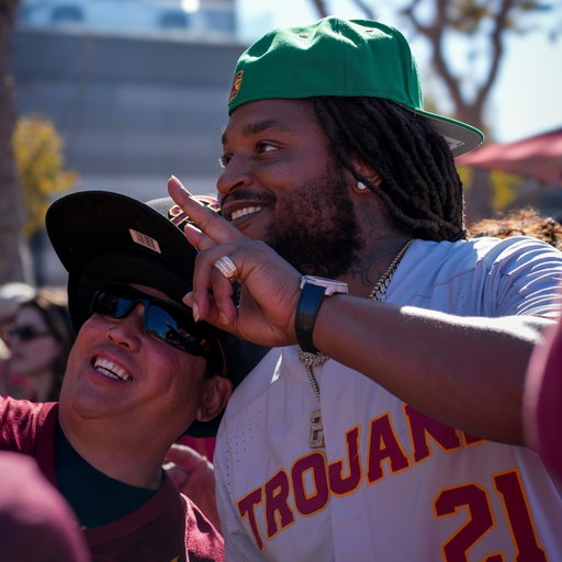 Vibes: elite ✨
Company: legendary 🏆
Game: iconic 🏟️

Add it all up and you’ve got an epic weekend of Trojan football ✌️