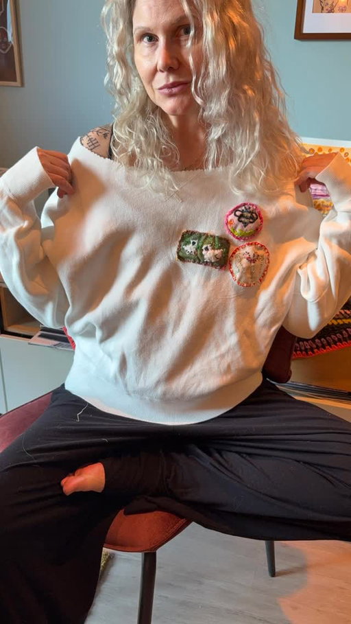 Decided on using an invisible stitch. Still looks punks because hand made patches. 

With @valkyriefiber I’m getting ready to launch Valkyrie Craft- where you can get one of a kind broaches, embroidered pins, bag charms, tee-shirts, and kits to make your own. 

Head to my website to subscribe for updates.
