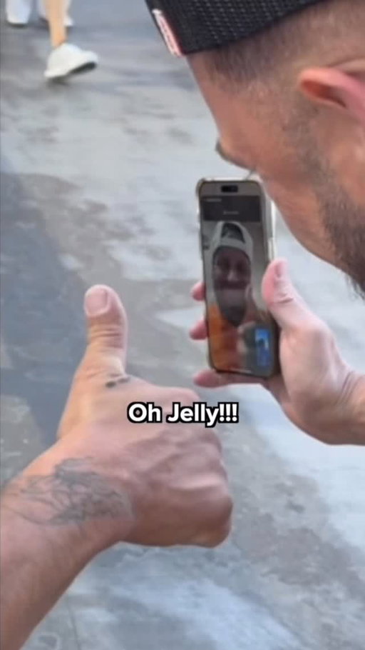 this weekend while i was walking thru vegas, i noticed a man who was clearly down on his luck playing a jelly roll song hoping to make some money to continue getting by. i facetimed jelly and luckily he answered. he joined in singing “save me” with the man. after we stopped filming, the man and i shared a hug and we could hear him yelling “woooooo” as we walked away. i got pretty emotional after and i was so happy that jelly made that man’s day and maybe even kept him going a little longer.