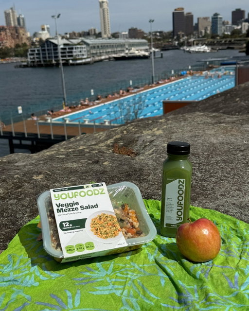 @zoltanuhlar's got the right idea! 😎 He's smashing our new Veggie Meze Salad by the pool. No microwave needed - just pure, fresh flavour and maximum chill time. #Youfoodz
#Youfoodz #RealFood #YoufoodzSalads #lunchonthego