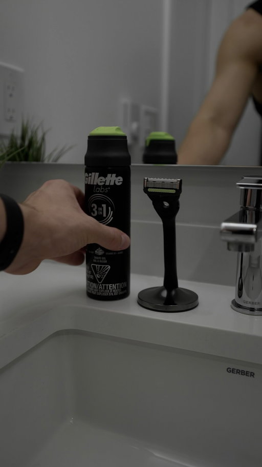 Post Gym Hygiene Morning Routine with help from @gillette Labs Razor.

🔗 Link in bio. 

#asmr #satisfying #morningroutine #neckshaving #asmrshaving #TheBestAManCanGet