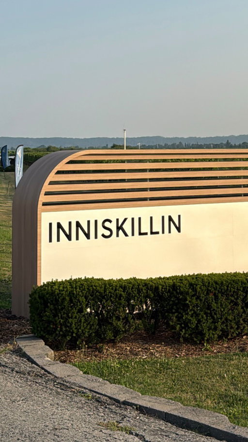 Crisp, vibrant, balanced: If that’s your style, these Inniskillin whites are for you.

Pinot Gris brings juicy stone fruit and a citrus lift, The Late Autumn Riesling offers green apple and a touch of sweetness, and our new Blanc de Franc shines with bright notes of raspberry, apricot, and grapefruit. Easy to pour, easy to pair.

Which one are you trying?

•

#Inniskillin #NiagaraWine #NiagaraEstate #WineRackCanada #InniskillinWinery
