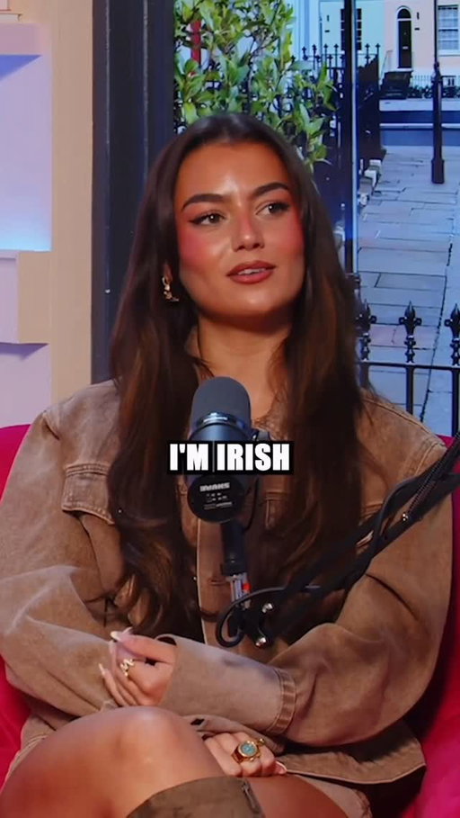 IRISH LOVE ISLAND ROYALTY @meganforteclarke IS BACK BUT THIS TIME WITH OUR MAN @cpeezy 🇮🇪☘️

Out now on @notmybagg ✨